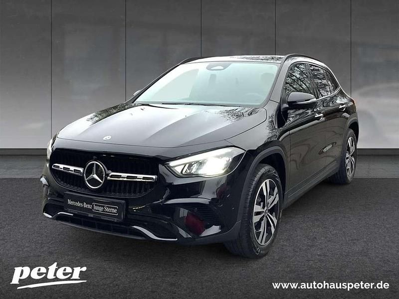 Unilack nachtschwarz Gebraucht 2025 Mercedes GLA220 Night SUV | 46.640 € (Guter Preis) - Bild 1/4