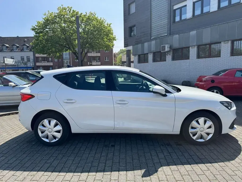Gebraucht Seat Leon CONNECT 116 PS (85 kW) 2022 Weiß Limousine