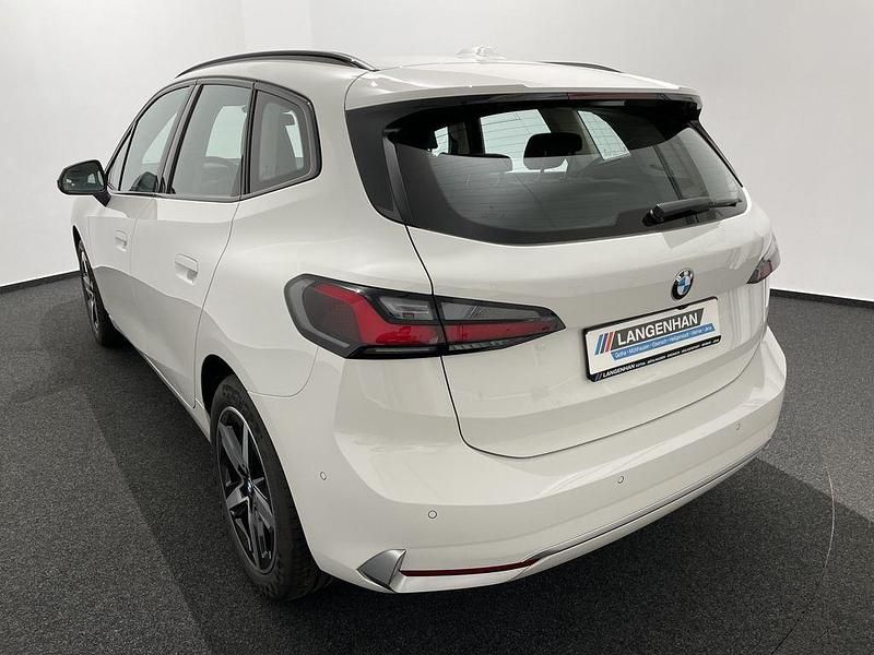 Gebraucht BMW 218 Sport Line 150 PS (110 kW) 2023 Weiß Van / Kleinbus