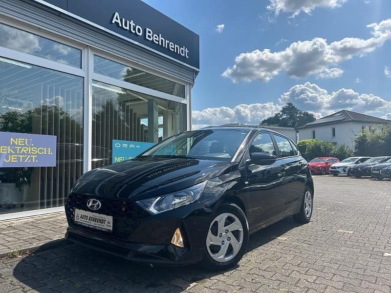 Schwarz Gebraucht 2022 Hyundai i20 Select Limousine | 16.945 € (Fairer Preis) - Bild 1/4