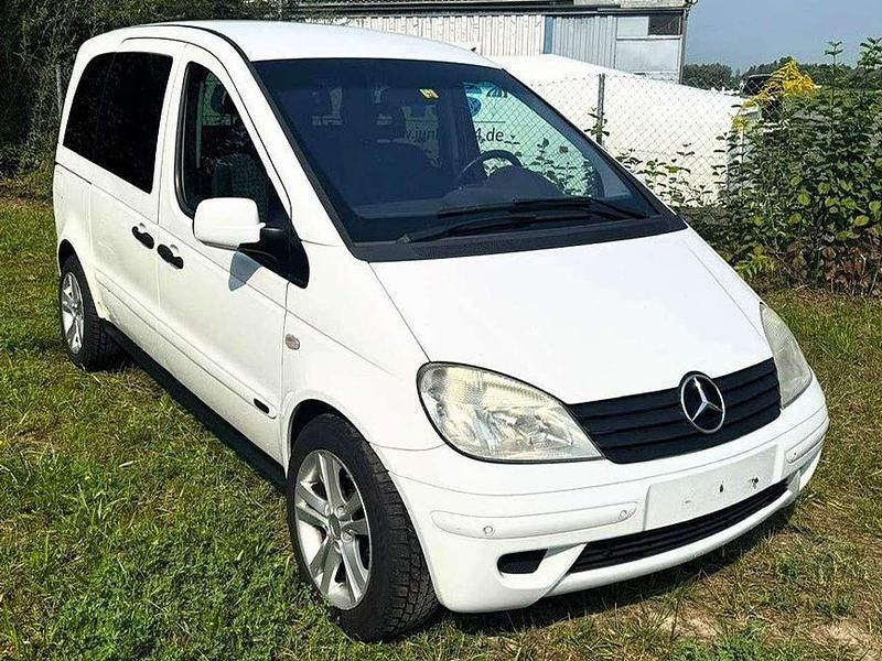 Weiß Gebraucht 2005 Mercedes Vaneo Van / Kleinbus | 4.700 € - Bild 1/4