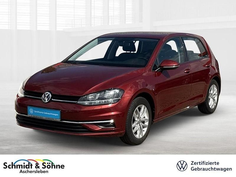 Rot Gebraucht 2019 VW Golf VII Comfortline Limousine | 14.980 € (Fairer Preis) - Bild 1/4