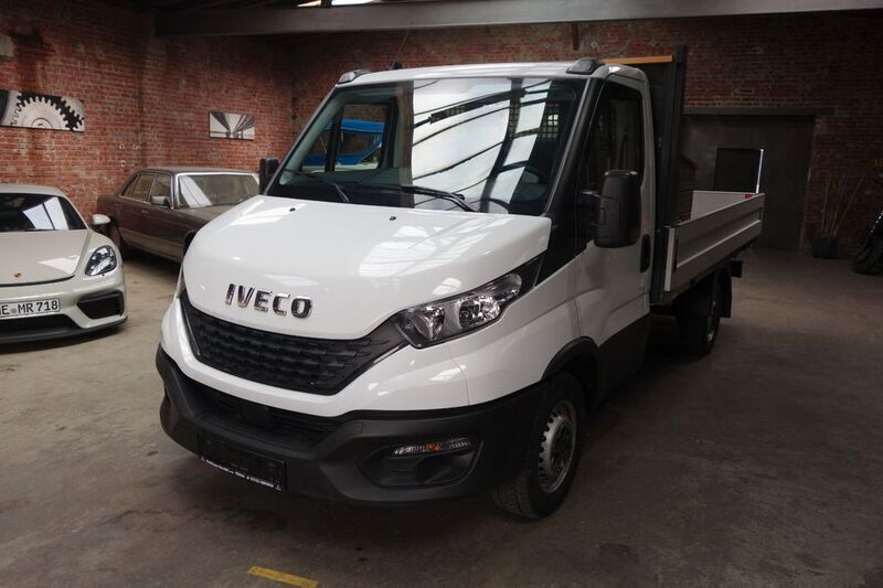 White ic 194 Gebraucht 2021 Iveco Daily | 29.726 € (Guter Preis) - Bild 1/4