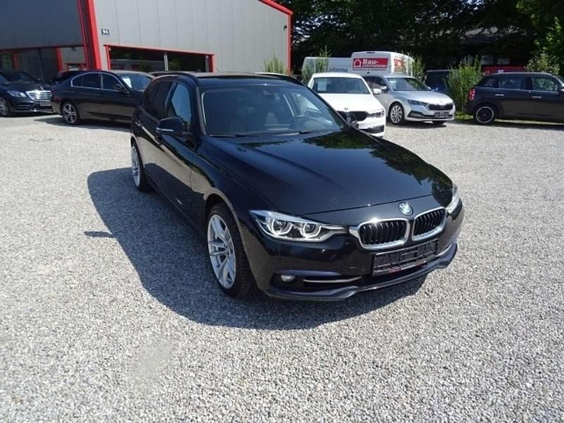 Gebraucht BMW 340 Sport Line 326 PS (239 kW) 2018 Black sapphire metallic (schwa Kombi