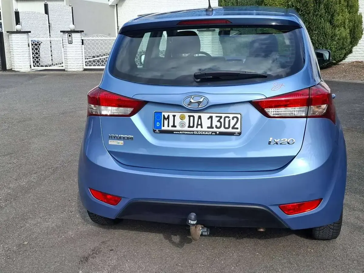 Gebraucht Hyundai ix20 Edition 90 PS (66 kW) 2012 Blau Kleinwagen