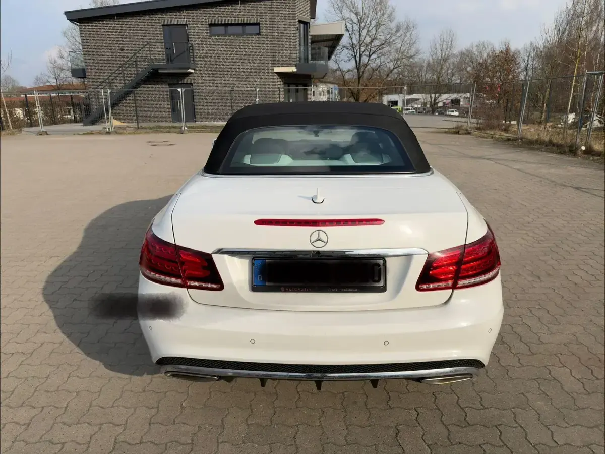 Używany Mercedes E350 AMG 252 KM (185 kW) 2014 Biały Kabriolet