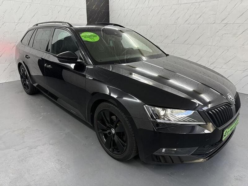 Gebraucht Skoda Superb SportLine 150 PS (110 kW) 2019 Schwarzmagic perleffekt Kombi