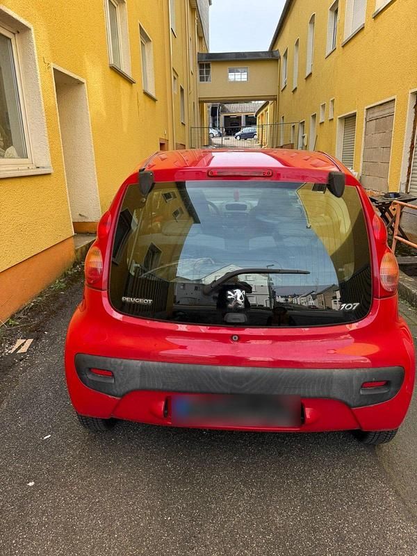 Gebraucht Peugeot 107 68 PS (50 kW) 2010 Rot Kleinwagen
