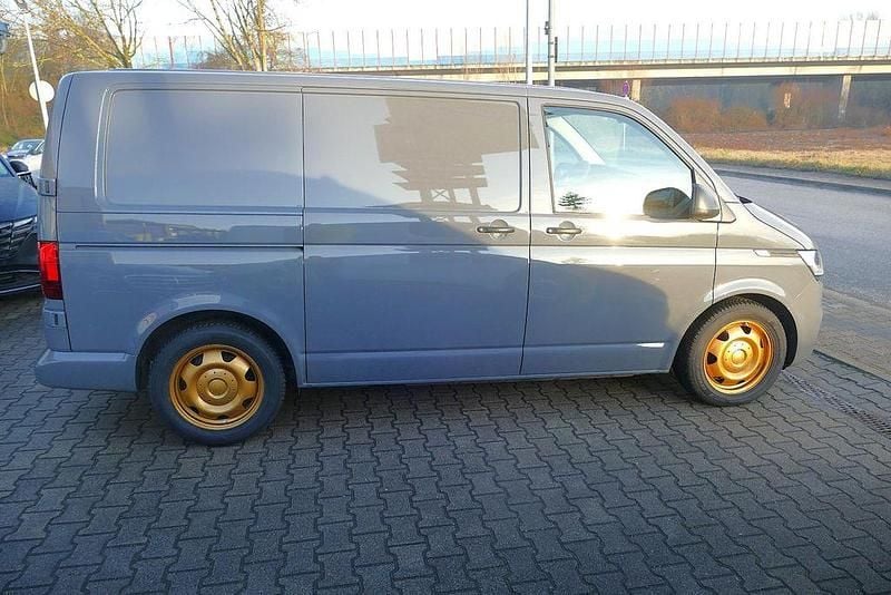 Gebraucht VW Transporter 150 PS (110 kW) 2023 Pure grey Van