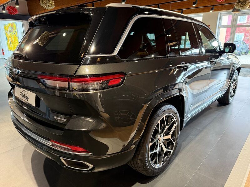 Gebraucht Jeep Grand Cherokee Summit 381 PS (280 kW) 2023 Grün SUV