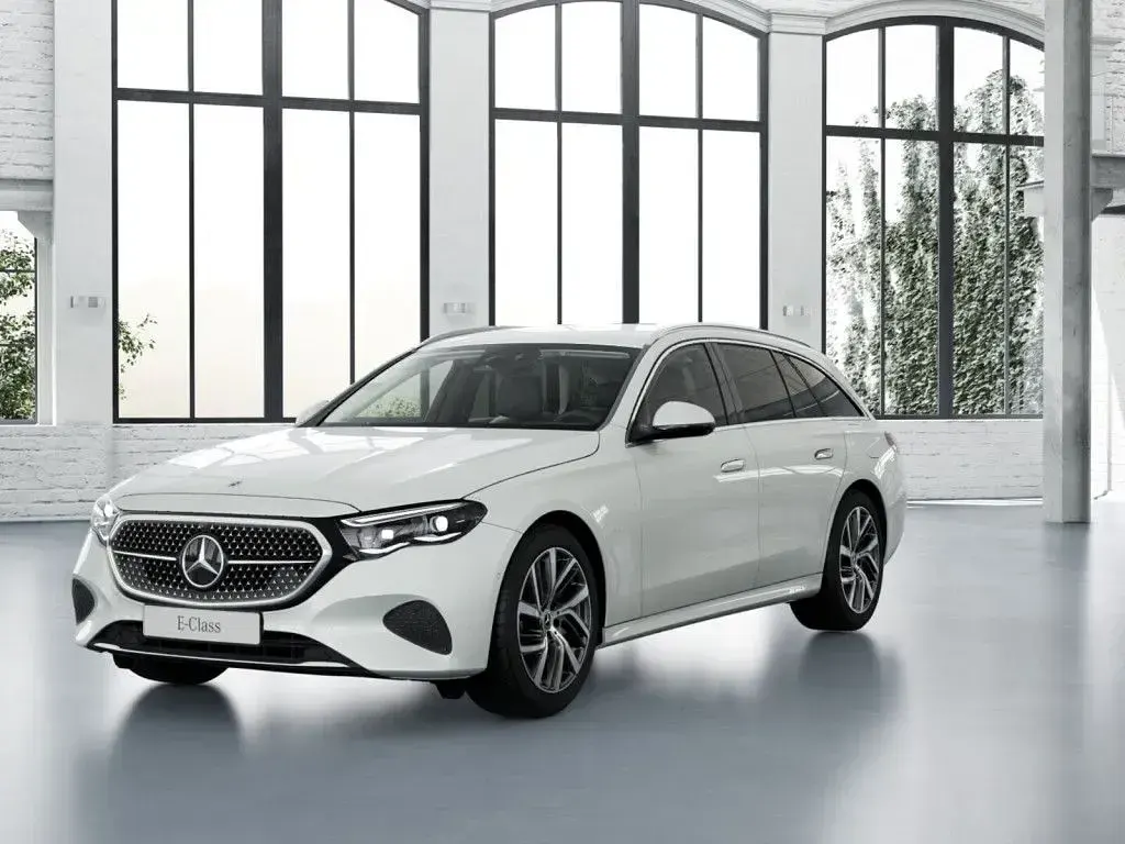 Gebraucht Mercedes E300 Advanced Plus 313 PS (230 kW) 2025 Opalithweiß Kombi