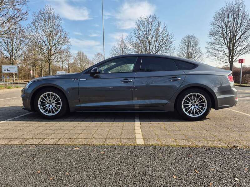 Grau Gebraucht 2018 Audi A5 Sportback Coupé | 29.000 € (Etwas zu teuer) - Bild 1/4