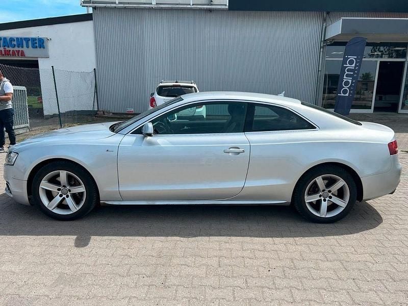 Second-hand Audi A5 S-Line 239 CP (175 kW) 2010 Argintiu Coupe