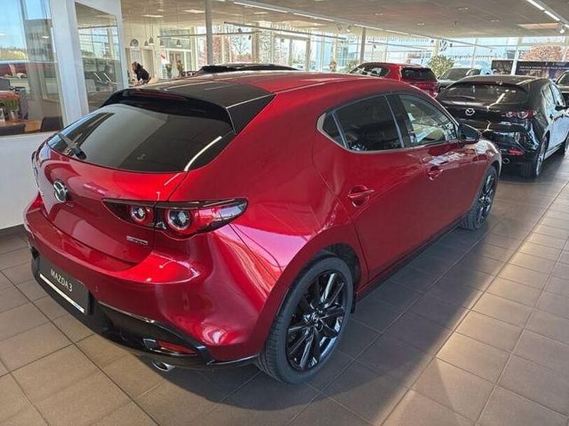 Gebraucht Mazda 3 150 PS (110 kW) 2022 Rot Limousine