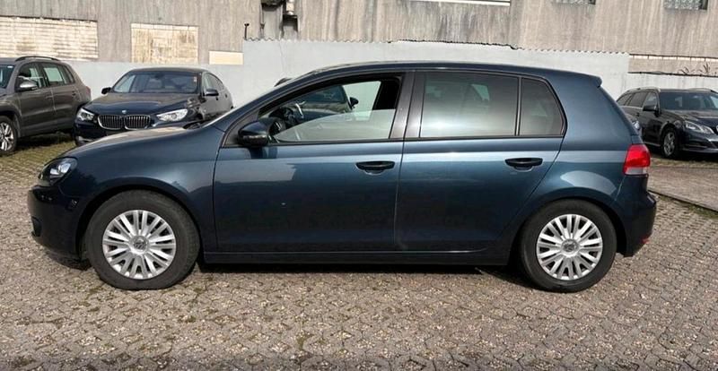 Gebraucht VW Golf VI Trendline 80 PS (58 kW) 2010 Blau Kleinwagen
