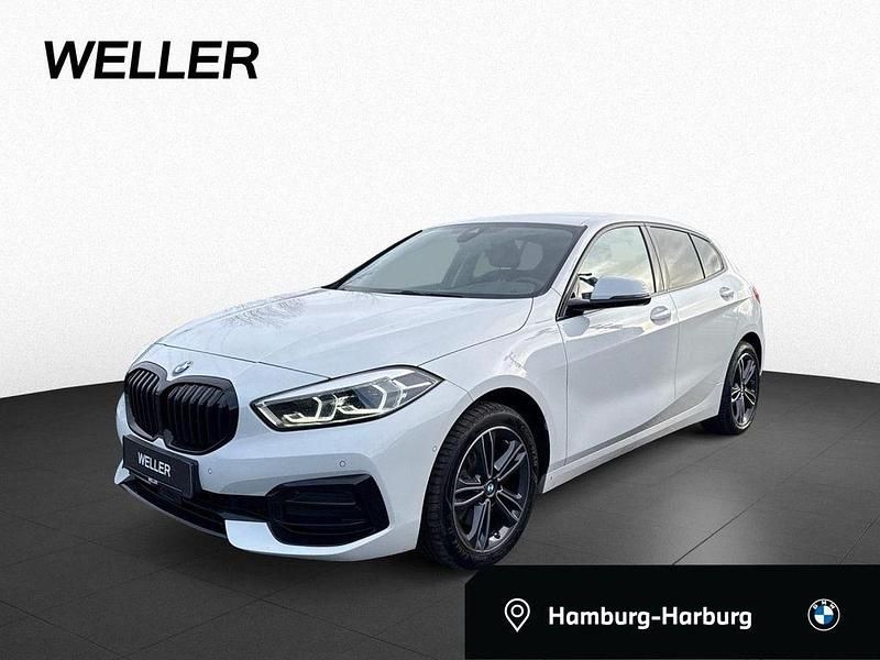 Alpinweiss iii (weiß) Gebraucht 2022 BMW 118 Comfort Edition Kleinwagen | 24.450 € (Fairer Preis) - Bild 1/4