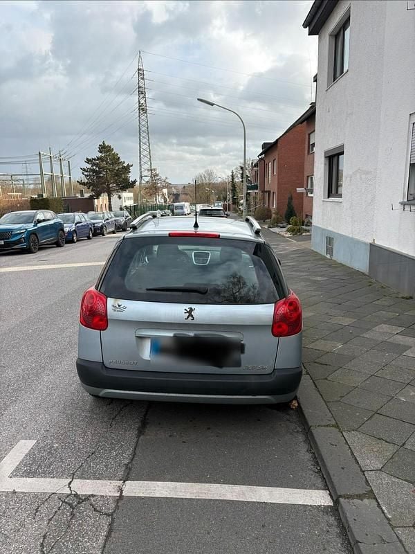 Gebraucht Peugeot 207 95 PS (69 kW) 2011 Grau Kombi