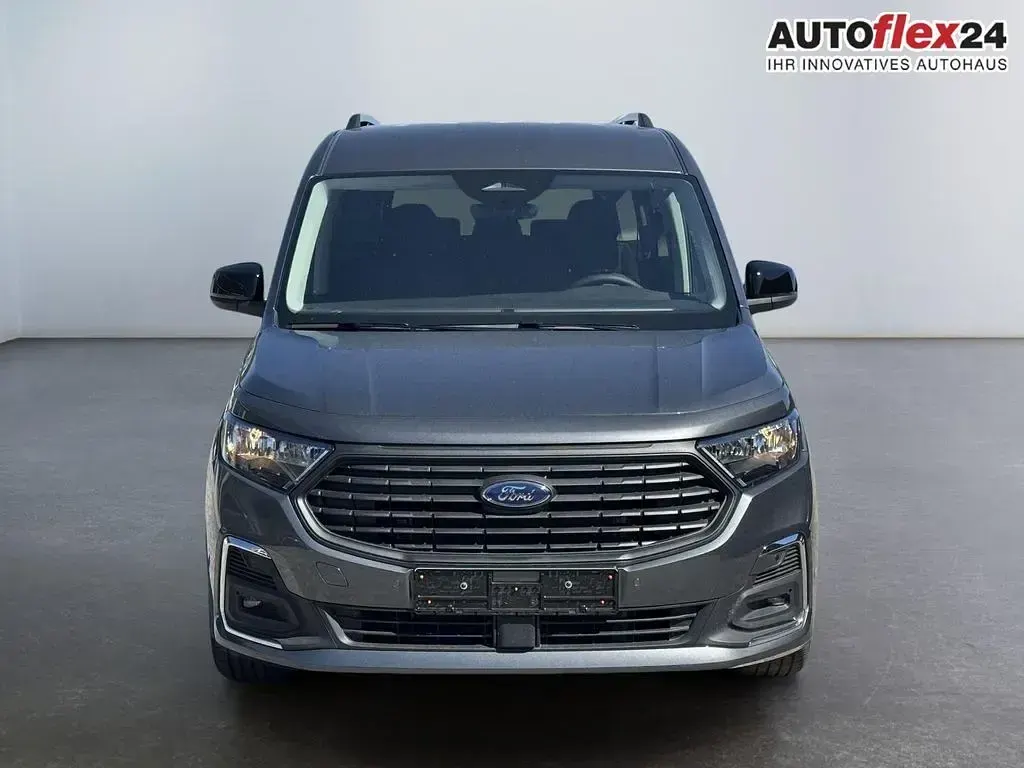 Neu Ford Tourneo Titanium 122 PS (89 kW) 2026 Grau Van / Kleinbus