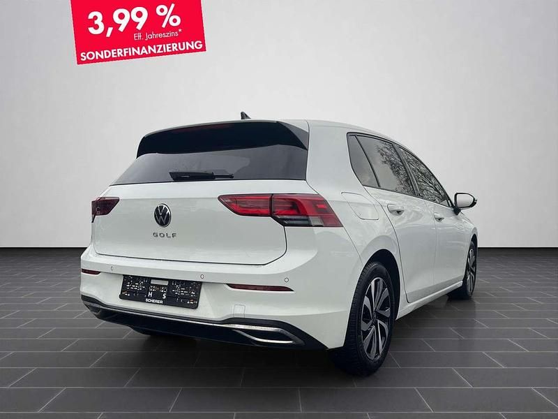 Gebraucht VW Golf VIII Active 150 PS (110 kW) 2022 Pure white Limousine