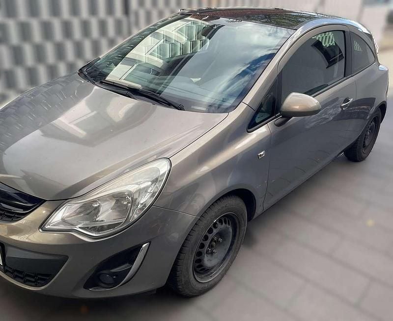 Gebraucht Opel Corsa Color Edition 87 PS (63 kW) 2012 Grau Limousine