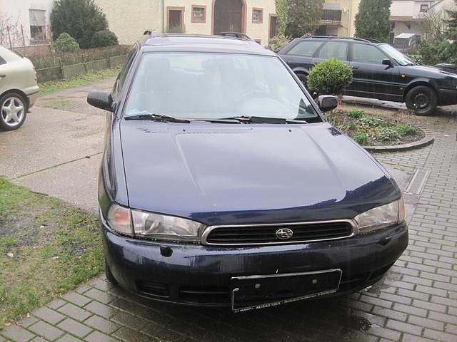 Blau Gebraucht 1995 Subaru Legacy Kombi | 650 € - Bild 1/4
