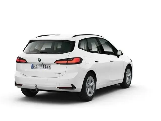 Gebraucht BMW 220 Active Tourer 170 PS (125 kW) 2025 Weiß Van / Kleinbus