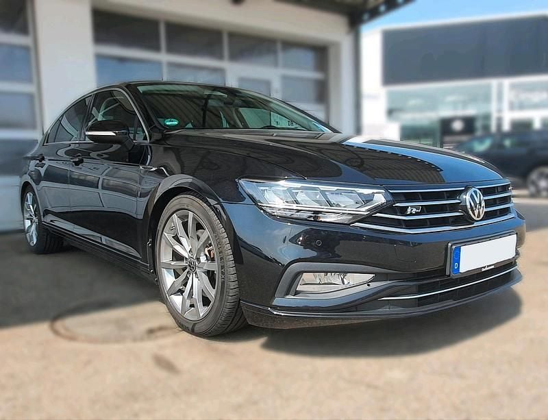 Schwarz Gebraucht 2021 VW Passat Limousine | 27.400 € (Teuer) - Bild 1/4