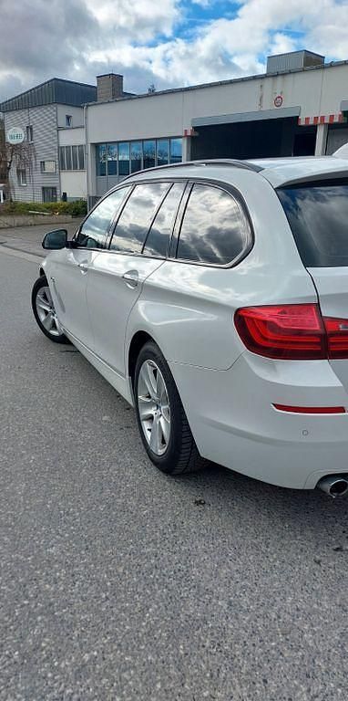 Gebraucht BMW 520 190 PS (139 kW) 2016 Weiß Kombi