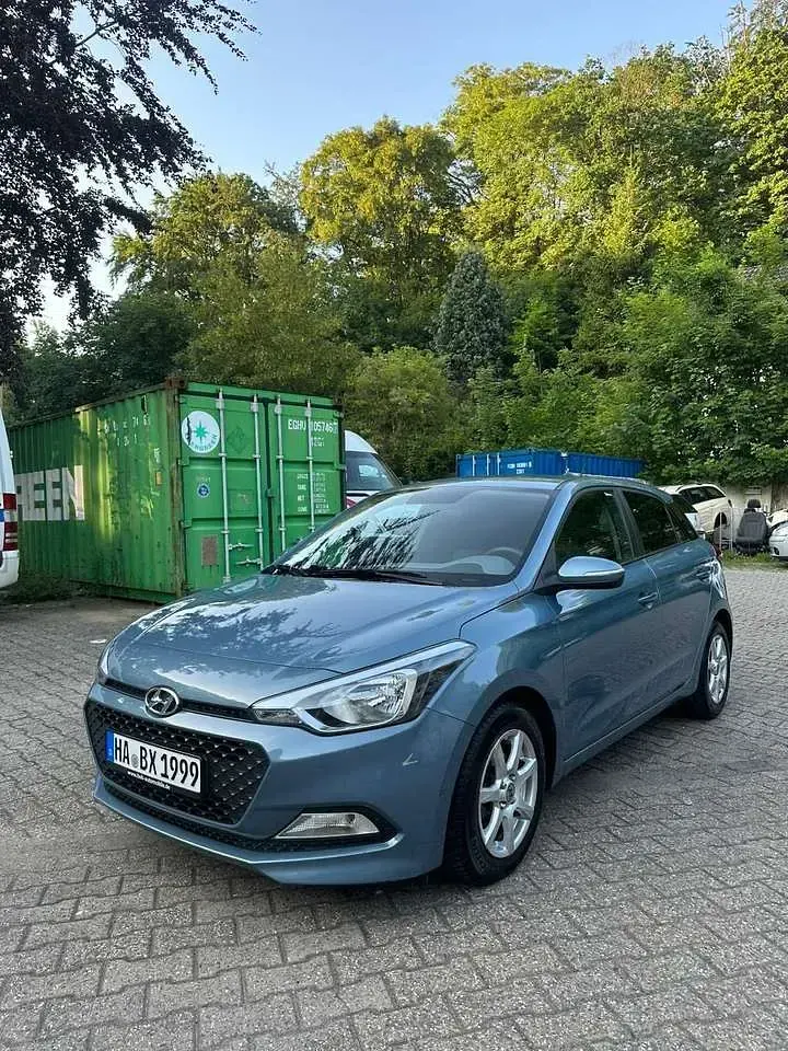 Gebraucht Hyundai i20 75 PS (55 kW) 2018 Limousine