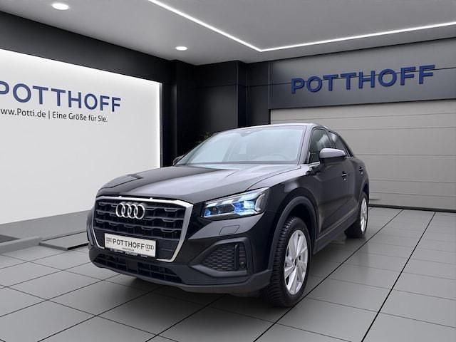 Mythosschwarz metallic Gebraucht 2025 Audi Q2 Comfort SUV | 28.750 € (Superpreis) - Bild 1/4