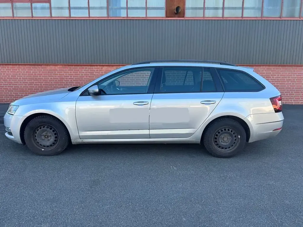 Gebraucht Skoda Octavia Style 116 PS (85 kW) 2020 Silber Kombi