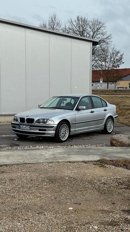 Gebraucht BMW 316 115 PS (84 kW) 2000 Limousine