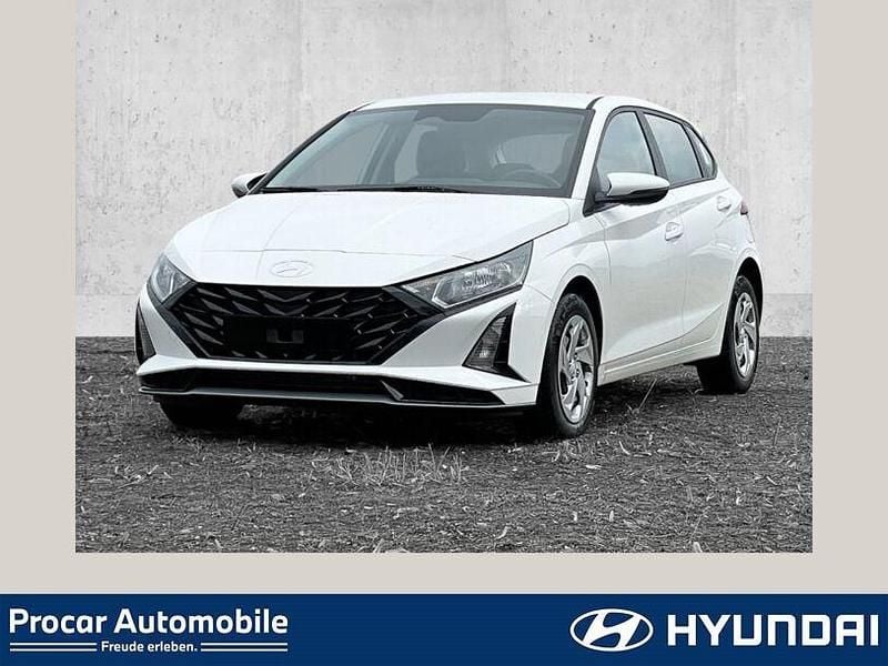 Weiß Neu 2025 Hyundai i20 Select Kleinwagen | 20.940 € (Fairer Preis) - Bild 1/4