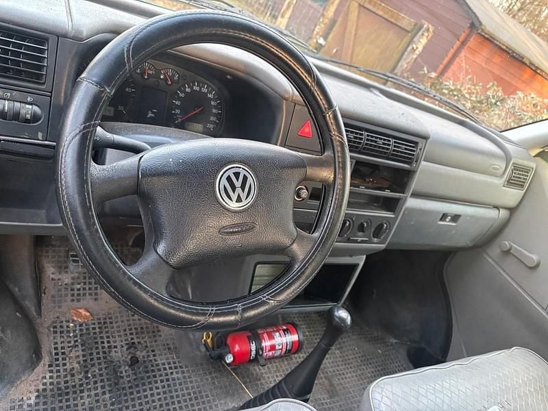 Gebraucht VW T4 105 PS (77 kW) 2000 Grün Van