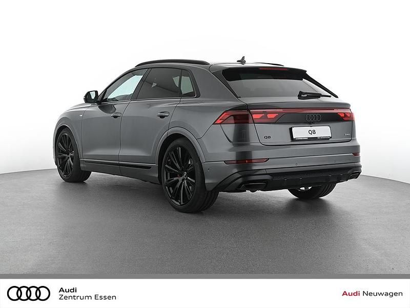 Neu Audi Q8 S-Line 286 PS (210 kW) 2025 Grau SUV
