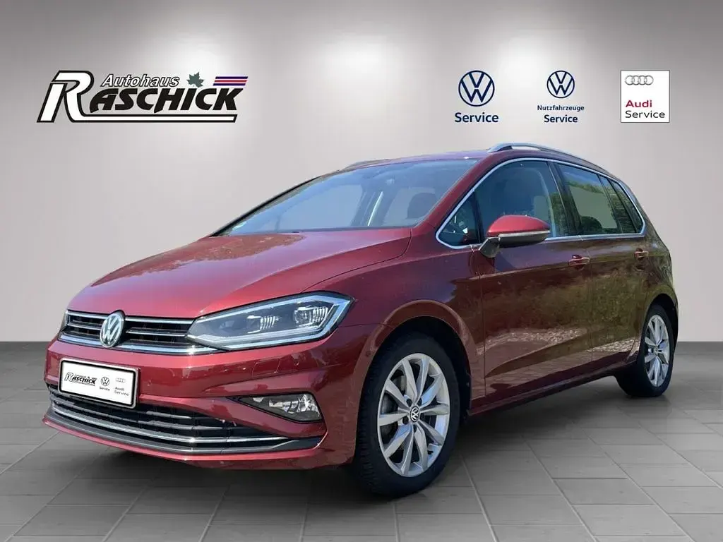 Gebraucht VW Golf VII Highline 150 PS (110 kW) 2020 Cranberry red (rot) Limousine
