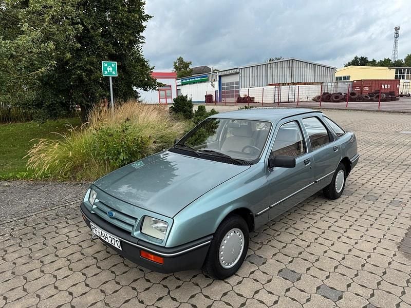 Grün Gebraucht 1983 Ford Sierra Limousine | 5.999 € - Bild 1/4