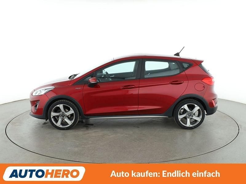 Gebraucht Ford Fiesta Active 101 PS (74 kW) 2019 Rot Limousine