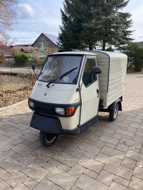 Second-hand Piaggio APE 2011 Bej