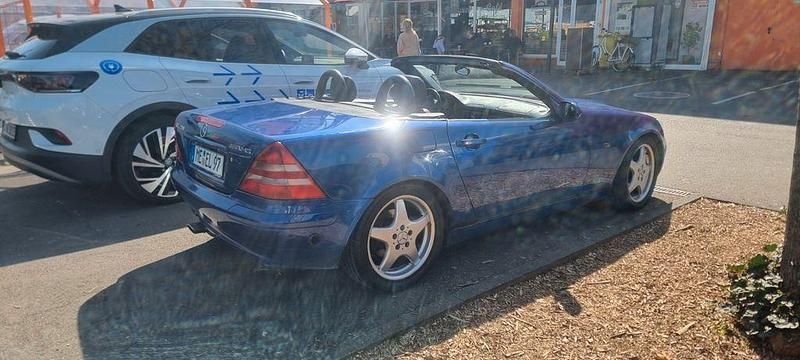 Blau Gebraucht 1999 Mercedes SLK200 Cabrio | 1.800 € (Superpreis) - Bild 1/4