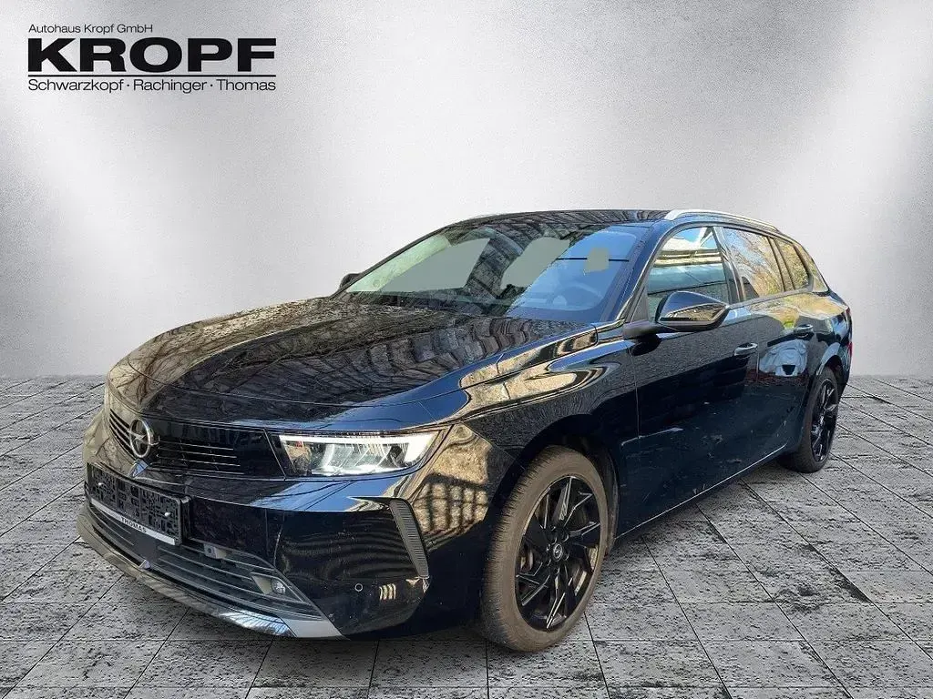 Używany Opel Astra Elegance 131 KM (96 kW) 2023 Czarny Kombi