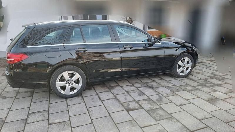 Gebraucht Mercedes C180 Edition 156 PS (114 kW) 2017 Schwarz Kombi