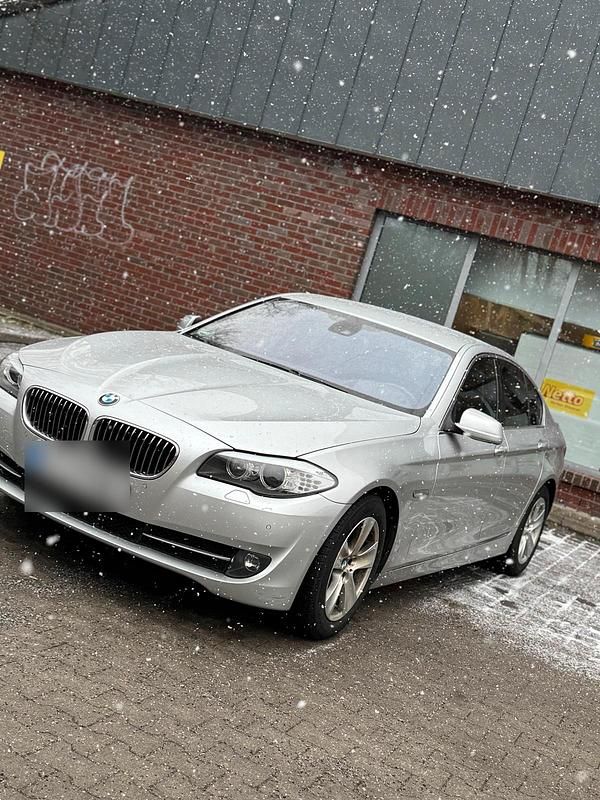 Gebraucht BMW 523 204 PS (150 kW) 2010 Grau Limousine