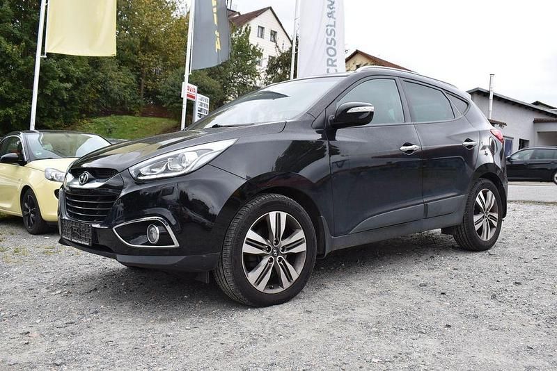 Schwarz metallic (metallic) Gebraucht 2015 Hyundai ix35 Style SUV | 9.750 € (Guter Preis) - Bild 1/4