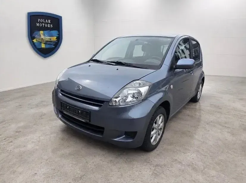 Gebraucht Daihatsu Sirion 91 PS (66 kW) 2010 Grau Kleinwagen