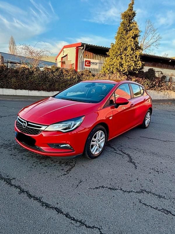 Gebraucht Opel Astra 105 PS (77 kW) 2017 Rot Kleinwagen