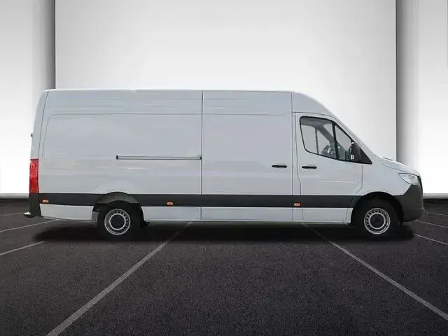 Gebraucht Mercedes Sprinter 170 PS (125 kW) 2025 Arktikweiss Van
