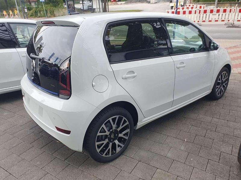 Neu VW e-up! Edition 61 kW (83 PS) 2025 Pure white Kleinwagen