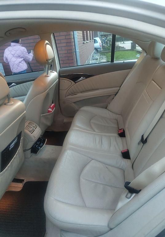 Gebraucht Mercedes E320 Avantgarde 224 PS (164 kW) 2004 Gold Limousine