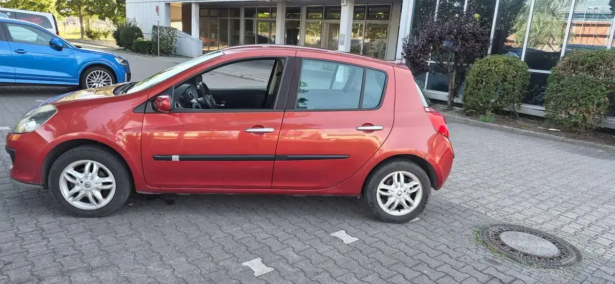 Gebraucht Renault Clio 111 PS (81 kW) 2006 Rot Kleinwagen
